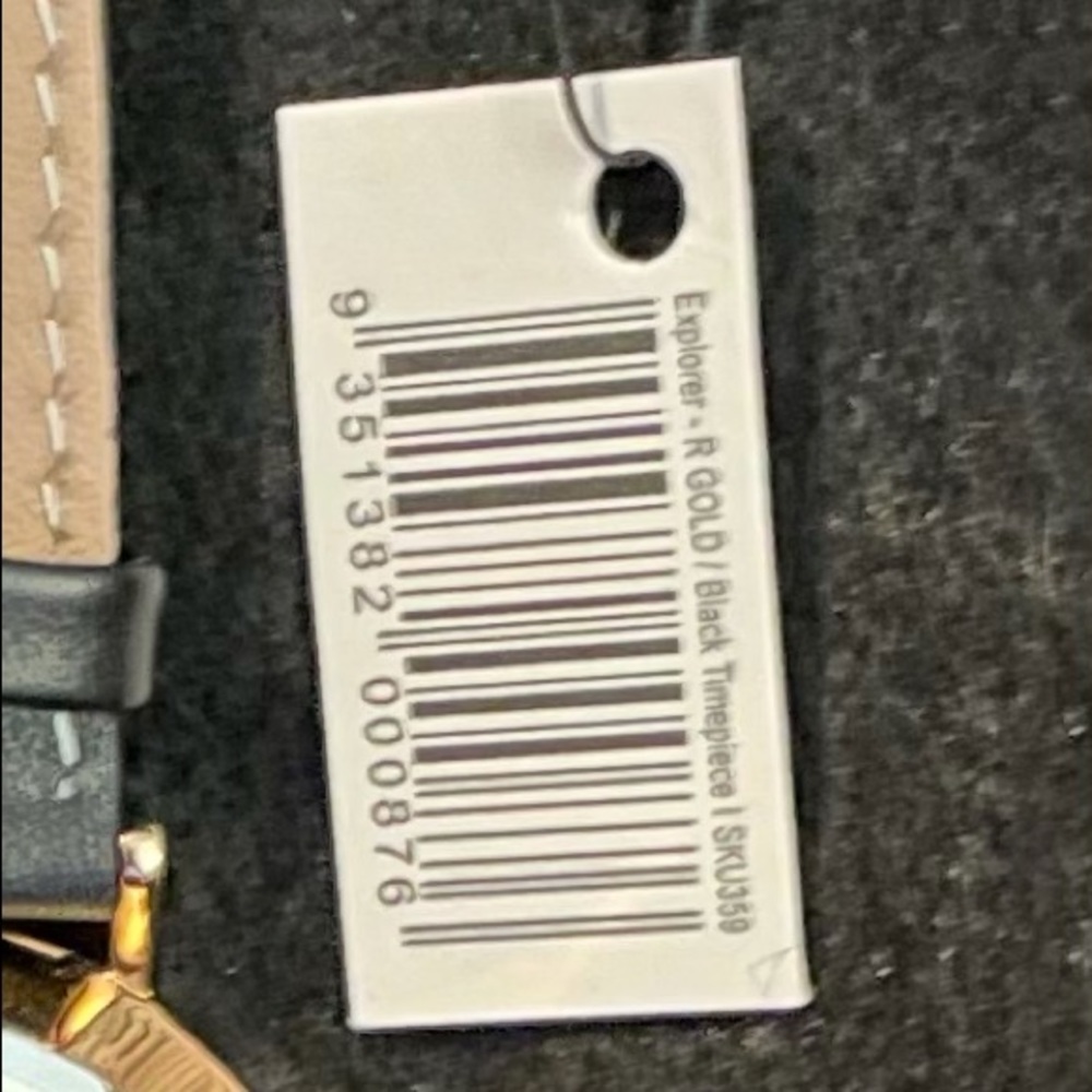 Thread Etiquette Explorer Watch - Picture 5 of 5